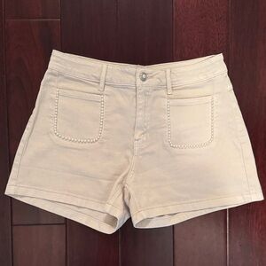 Women's Cream Shorts